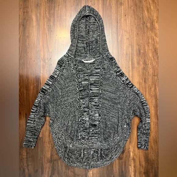 Athleta Hooded Sweater Size Small Gray Heather Casual Athleisure Comfortable EUC - Picture 8 of 15